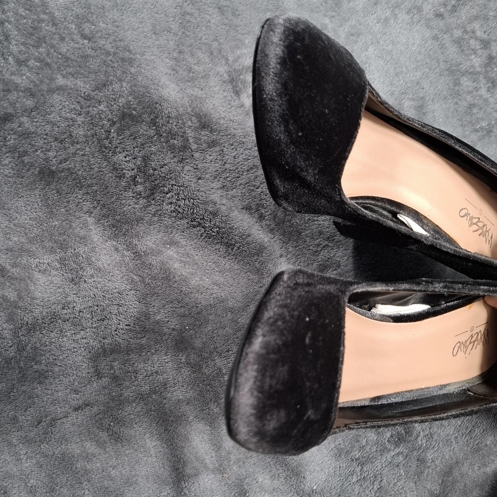 Mossimo Gray velvet heels Almond Toe Shoes Elegant Office Casual Size 8 - Picture 7 of 8